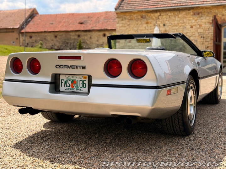 Chevrolet Corvette 5.7 V8 | Manuál 23 560mil 1986