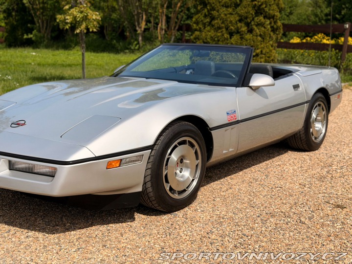Chevrolet Corvette 5.7 V8 | Manuál 23 560mil 1986