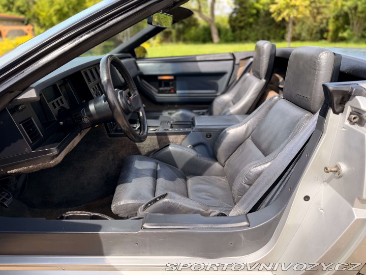 Chevrolet Corvette 5.7 V8 | Manuál 23 560mil 1986