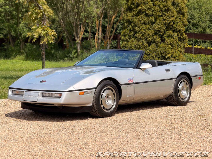 Chevrolet Corvette 5.7 V8 | Manuál 23 560mil 1986