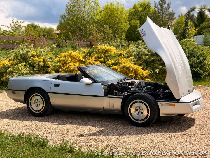 Chevrolet Corvette 5.7 V8 | Manuál 23 560mil 1986