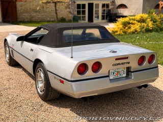 Chevrolet Corvette 5.7 V8 | Manuál 23 560mil 1986