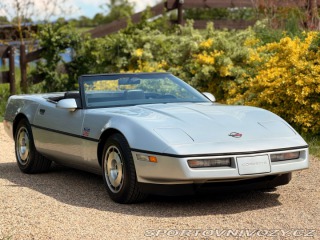 Chevrolet Corvette 5.7 V8 | Manuál 23 560mil 1986