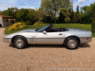 Chevrolet Corvette 5.7 V8 | Manuál 23 560mil 1986