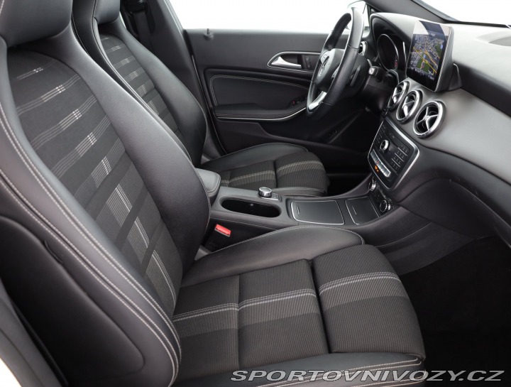 Mercedes-Benz CLA 200 2018