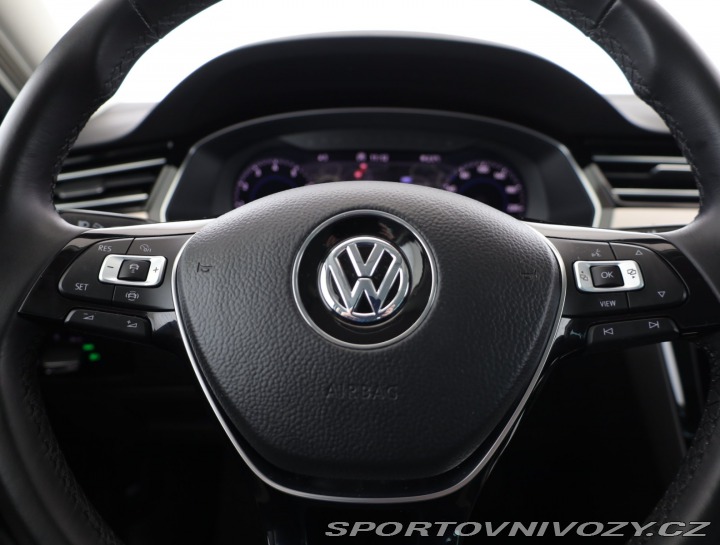 Volkswagen Ostatní modely Passat R-Line 2.0 TSI 2020