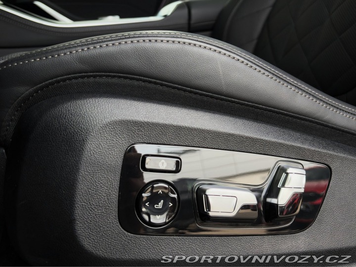 BMW X5 M60i 2025