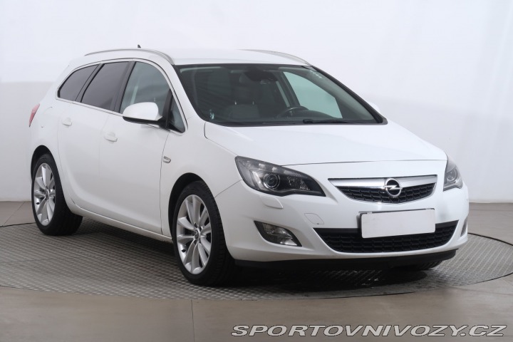 Opel Astra Classic 2.0 CDTI 2012