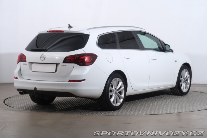 Opel Astra Classic 2.0 CDTI 2012