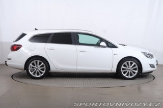 Opel Astra Classic 2.0 CDTI 2012