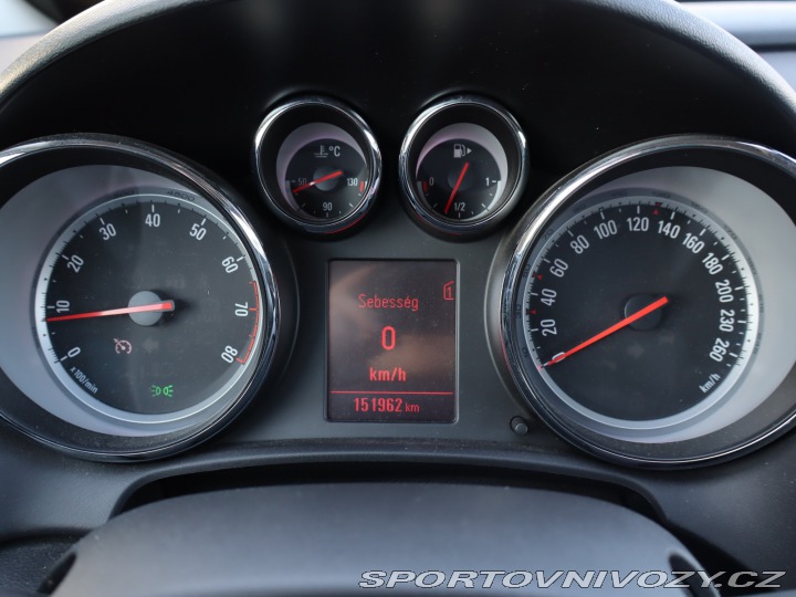 Opel Astra 1.6 T 2012