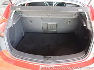 Opel Astra 1.6 T 2012