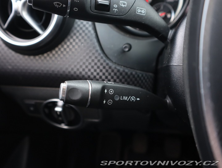 Mercedes-Benz A A 200 2016