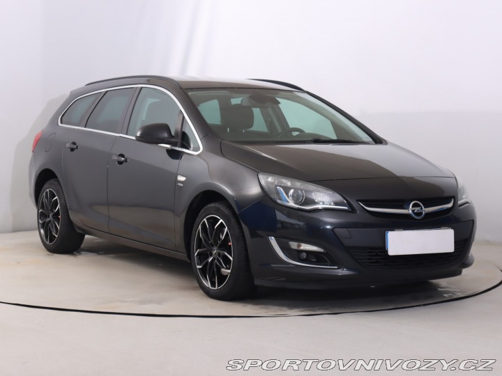 Opel Astra 2.0 CDTI 2013