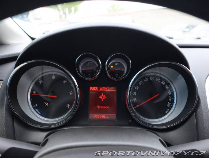 Opel Astra 2.0 CDTI 2013