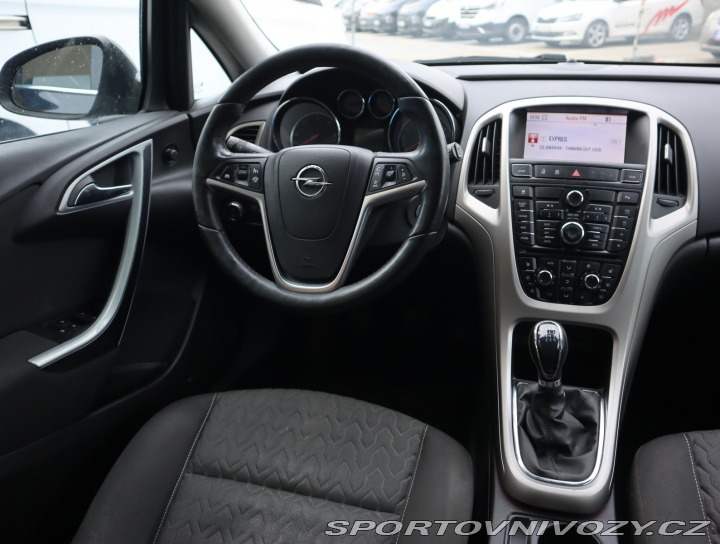 Opel Astra 2.0 CDTI 2013