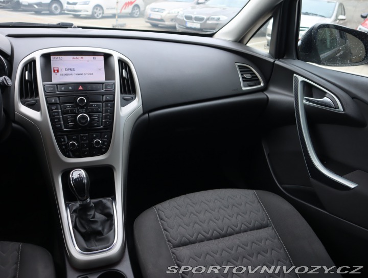 Opel Astra 2.0 CDTI 2013