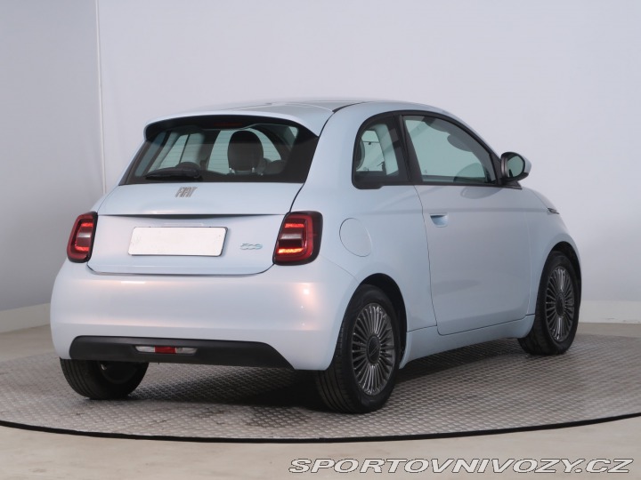 Fiat 500 500e  42 kWh 2022