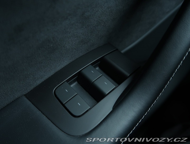 Tesla Model Y RWD LFP 60kWh 2024