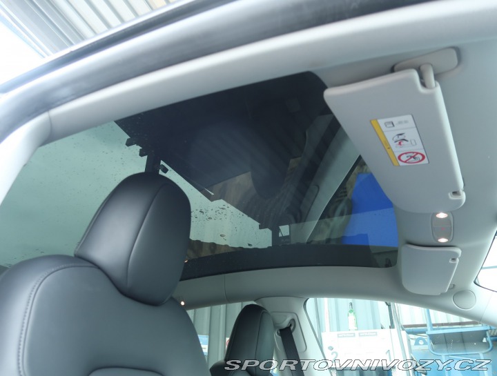 Tesla Model Y RWD LFP 60kWh 2024