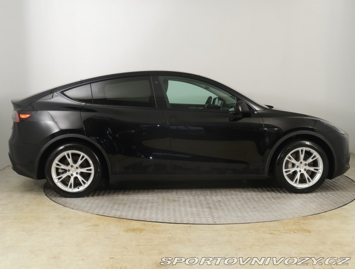 Tesla Model Y RWD LFP 60kWh 2024