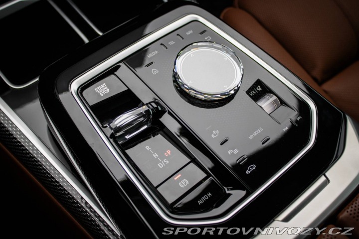 BMW 7 M760e xDrive 280kw AT/8 2025