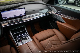 BMW 7 M760e xDrive 280kw AT/8 2025