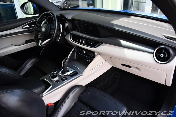Alfa Romeo Stelvio 2.0Tbi 206kW VELOCE 2020