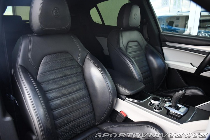 Alfa Romeo Stelvio 2.0Tbi 206kW VELOCE 2020
