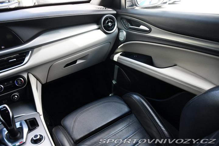 Alfa Romeo Stelvio 2.0Tbi 206kW VELOCE 2020