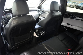 Alfa Romeo Stelvio 2.0Tbi 206kW VELOCE 2020