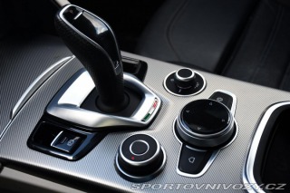 Alfa Romeo Stelvio 2.0Tbi 206kW VELOCE 2020