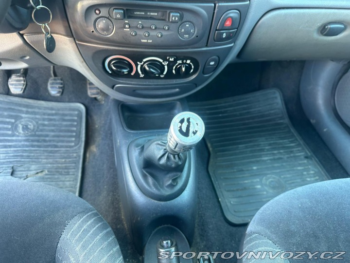 Renault Mégane 1.6i 16V - 79KW 2001