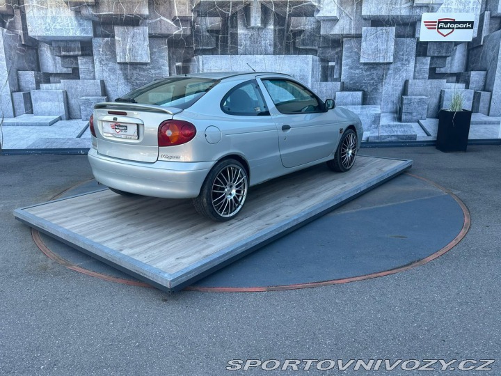 Renault Mégane 1.6i 16V - 79KW 2001