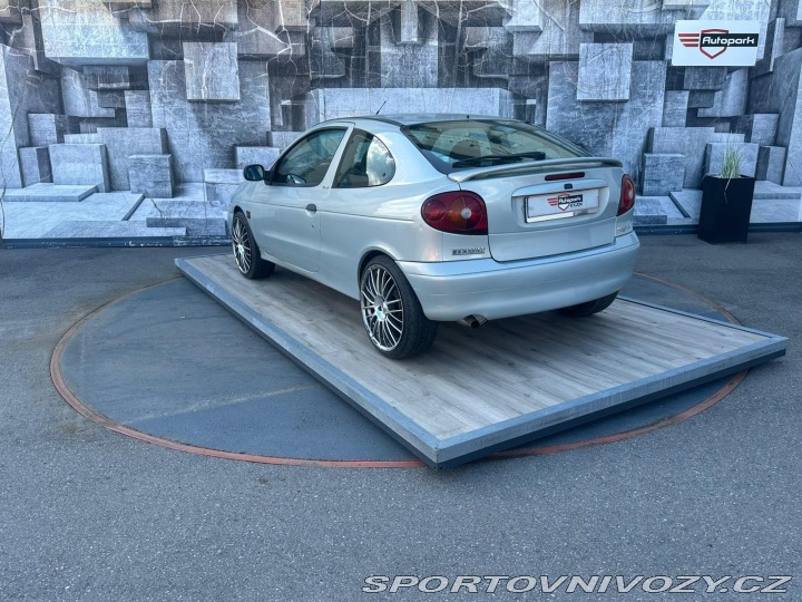 Renault Mégane 1.6i 16V - 79KW 2001