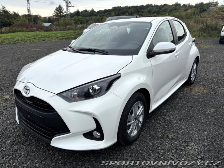Toyota Yaris 1,5   Comfort HEV 116 CVT 1800