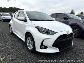 Toyota Yaris 1,5   Comfort HEV 116 CVT 1800