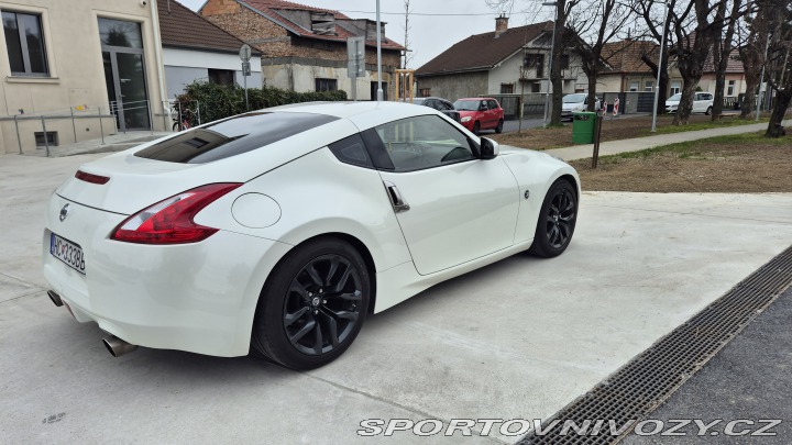 Nissan 370 Z  2020