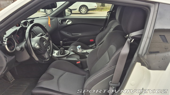 Nissan 370 Z  2020