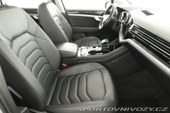 Volkswagen Ostatní modely Touareg R-Line 3.0 TDI 2018