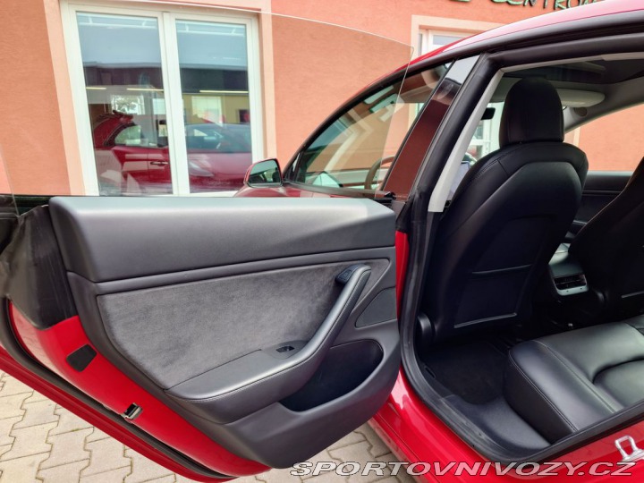 Tesla Model 3 Long Range Dual Motor  kW 2022