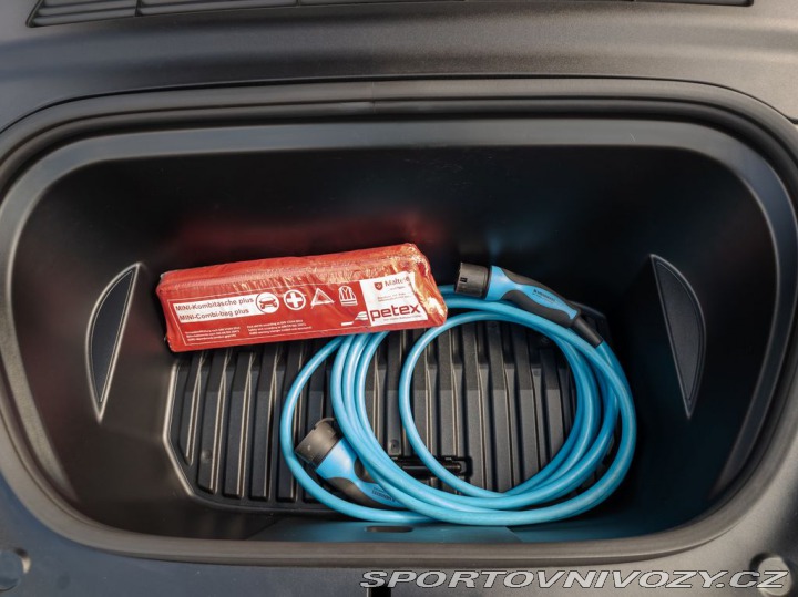 Tesla Model Y Long Range Dual Motor 378 2022