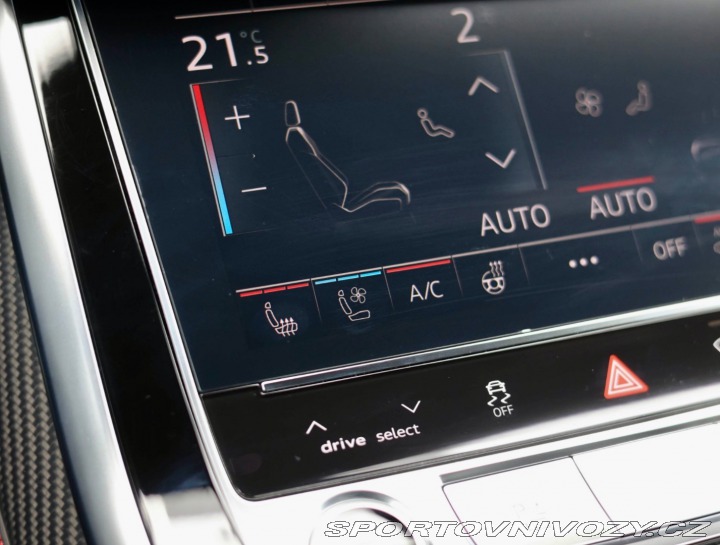 Audi Ostatní modely Q8  60 TFSIe Quattro | Panor 2025