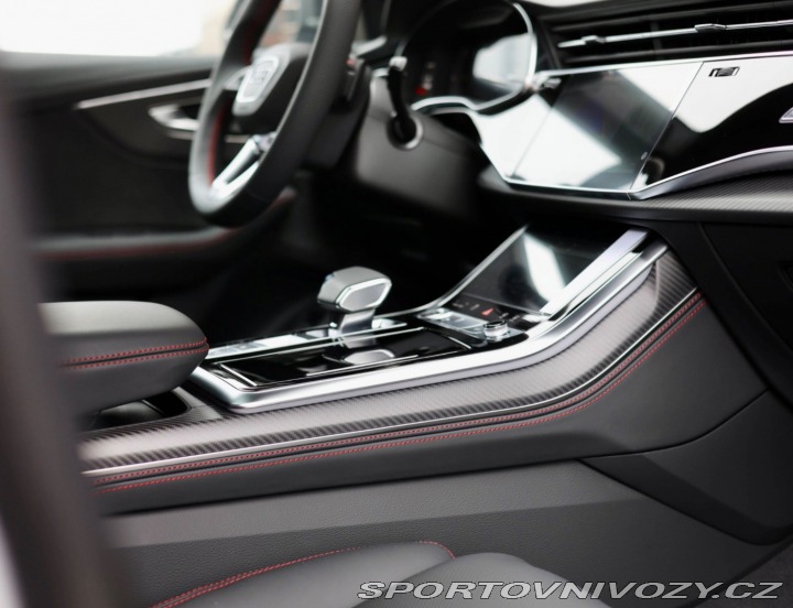 Audi Ostatní modely Q8  60 TFSIe Quattro | Panor 2025