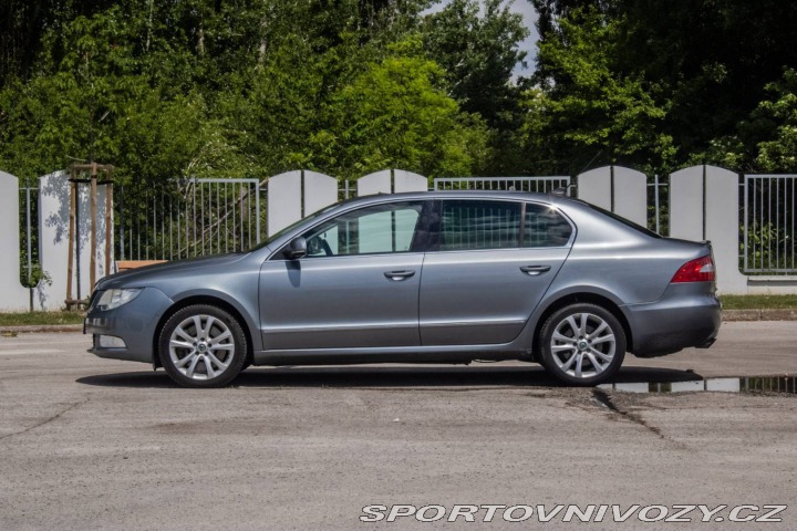 Škoda Superb 3.6 FSI V6 4x4 Elegance 2009