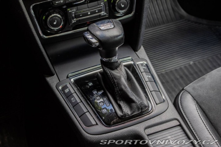 Škoda Superb 3.6 FSI V6 4x4 Elegance 2009