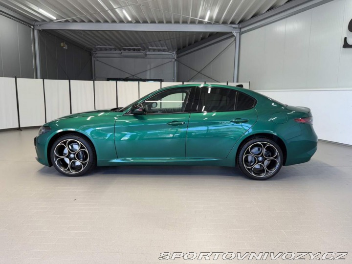 Alfa Romeo Giulia 2.0 Turbo 280k AT8 AWD I 2025