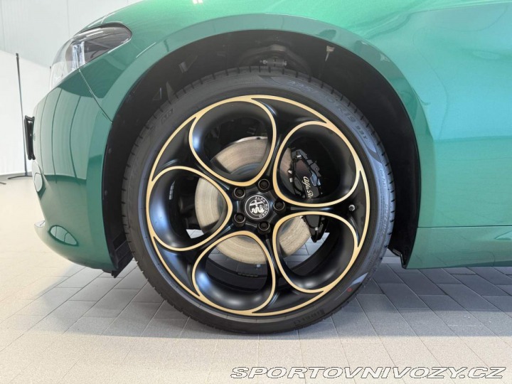 Alfa Romeo Giulia 2.0 Turbo 280k AT8 AWD  I 2025