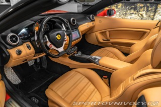 Ferrari California ROSSO CORSA/KAMERA/ 2010