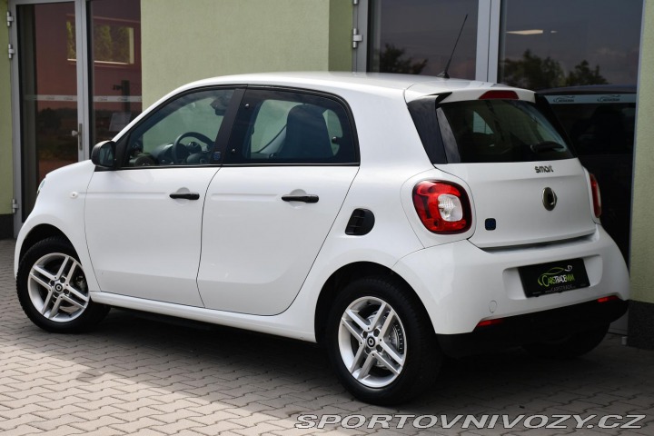 Smart Forfour EQ ESSENTIAL 5d 2022